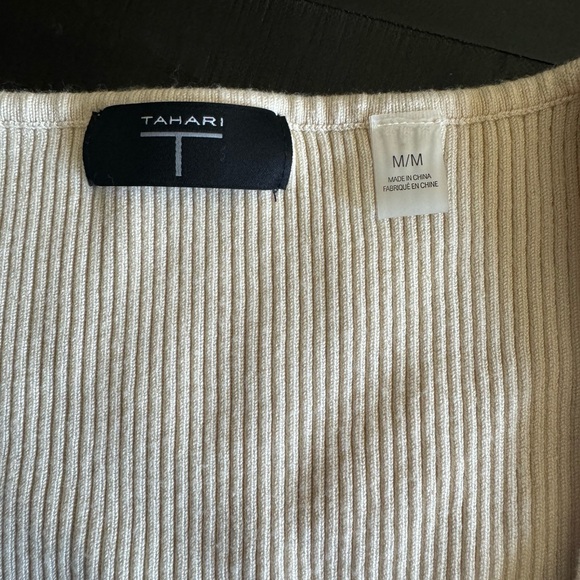Tahari Size M Ribbed Tank Top - Picture 3 of 4